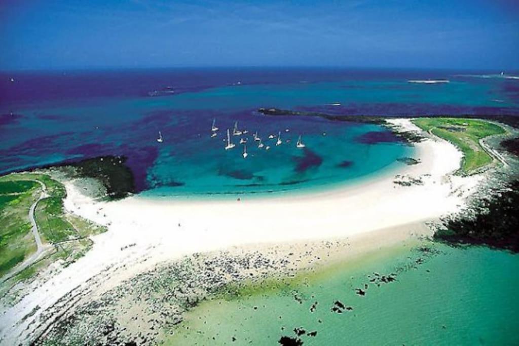 Perle Beach, Petite Maison Situee En Bord De Plage, Piscine. 基代利普拉格 外观 照片